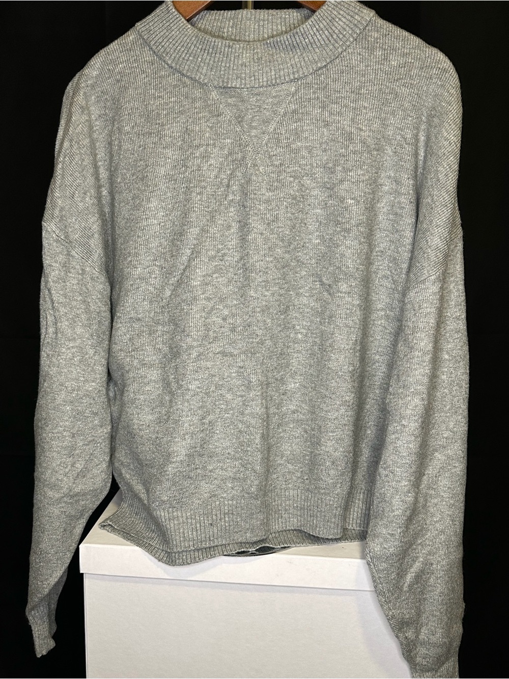 Abercrombie & Fitch Gray Crewneck Sweater - Classic Knit